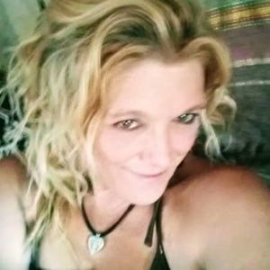 Meet your Posher, Carey